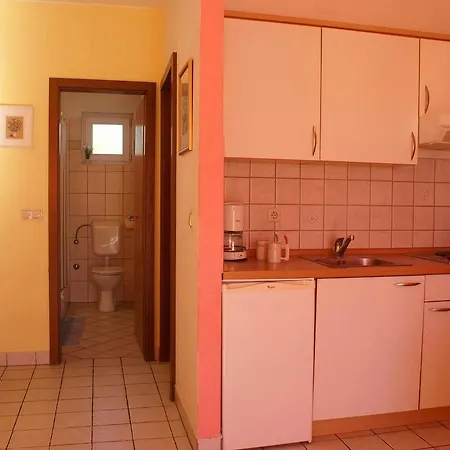 Appertement Henri 2 Apartman *